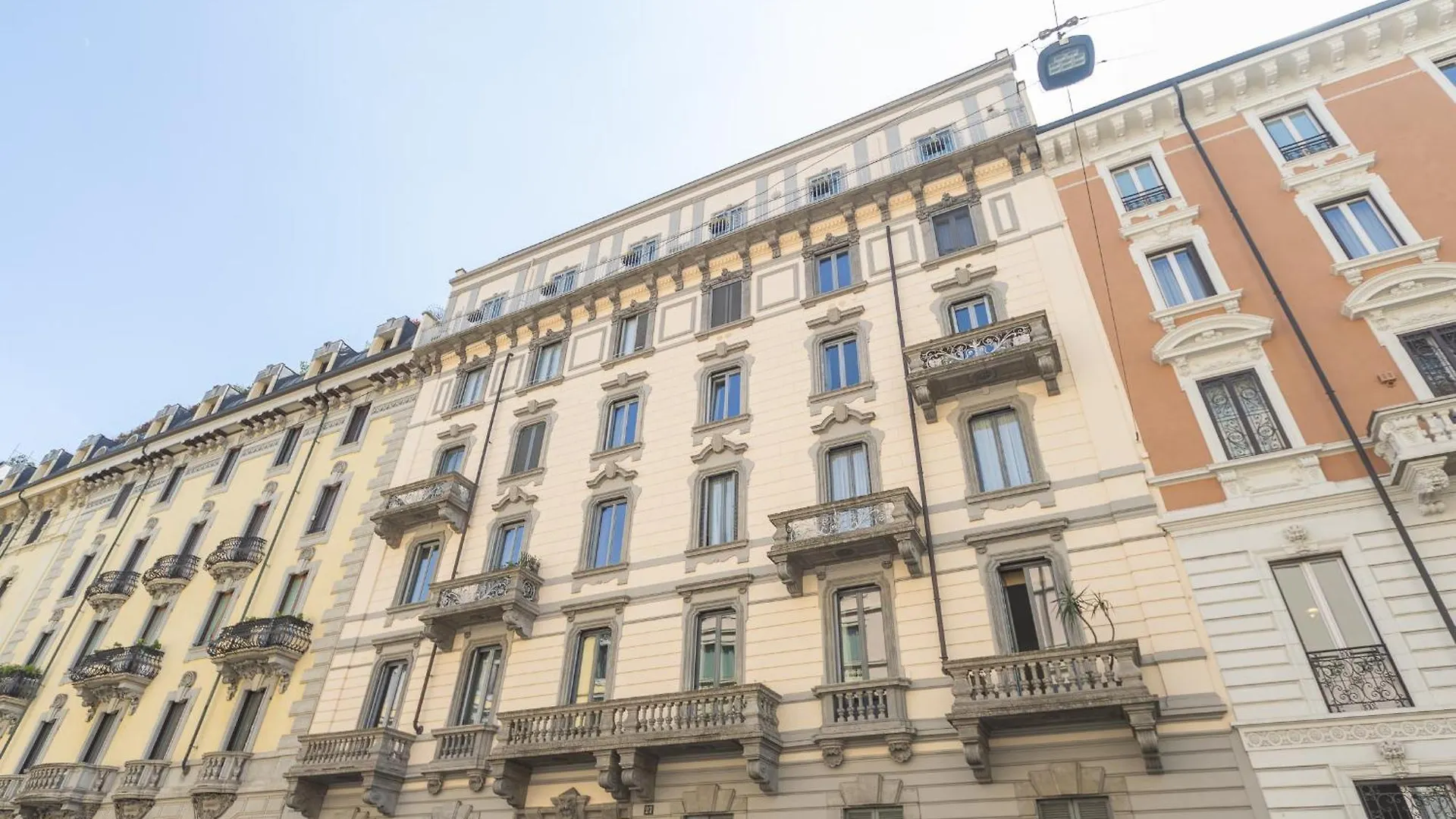 Sunny Apartment With Terrace In Milan City Center By Rentopolis 0*,  Italia