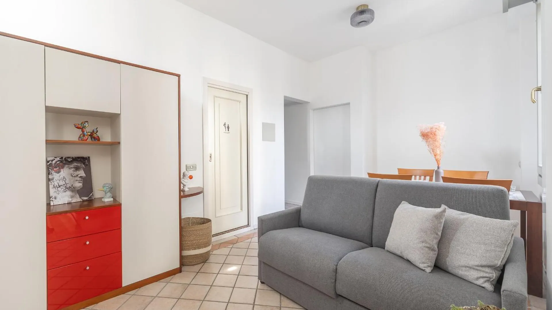 Sunny Apartment With Terrace In Milan City Center By Rentopolis Italia